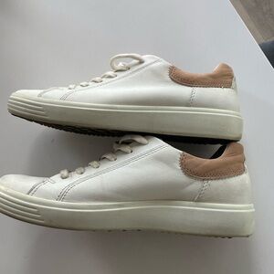 Ecco Soft 7 White Sneaker - Sz 41
